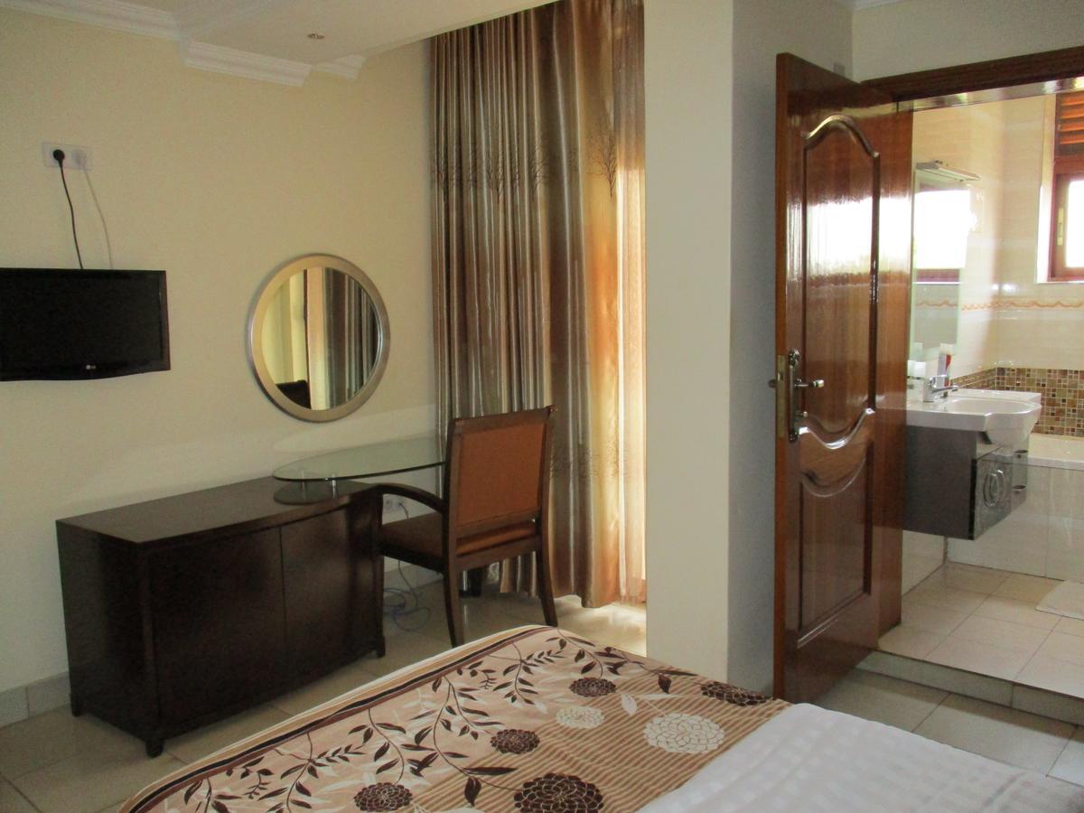 Amaris Hotel Кігалі Екстер'єр фото